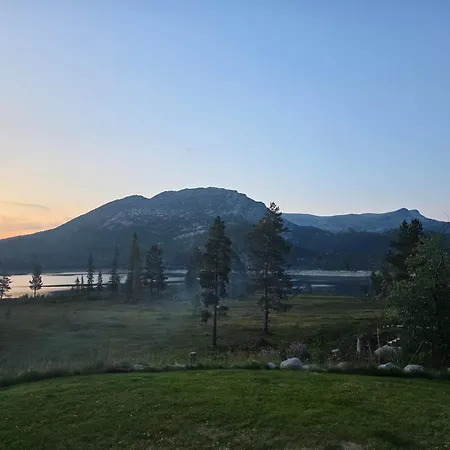 Kilodden, Lakeside Mountain With Stunning Views Dom wakacyjny Tuddal