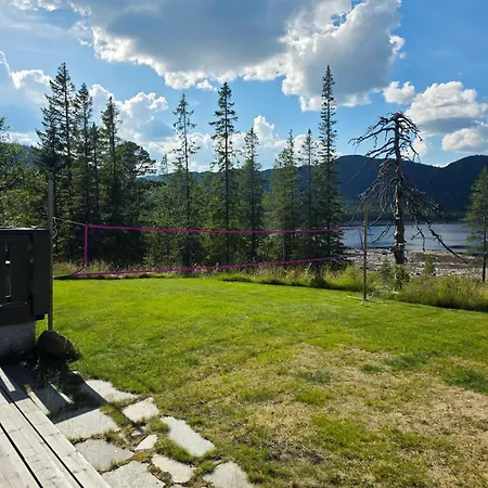 Kilodden, Lakeside Mountain With Stunning Views 別荘 Tuddal