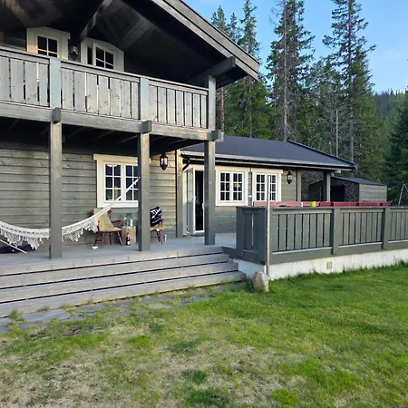 Kilodden, Lakeside Mountain With Stunning Views Casa de Férias